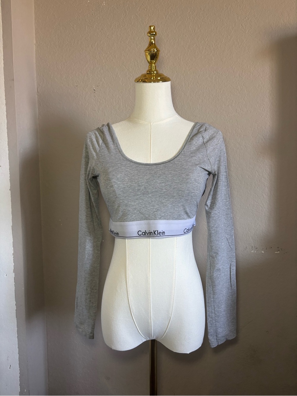 Calvin Klein Light Gray Long-Sleeve Cropped Top with Branded Band